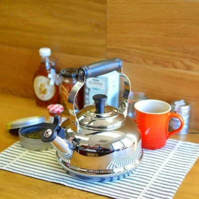 ル・クルーゼ 笛吹きケトル クラシック ステンレス 1.6L IH対応 ルクルーゼ やかん Le Creuset Classic Whistling Kettle Stainless Steel 1.7qt Q3101