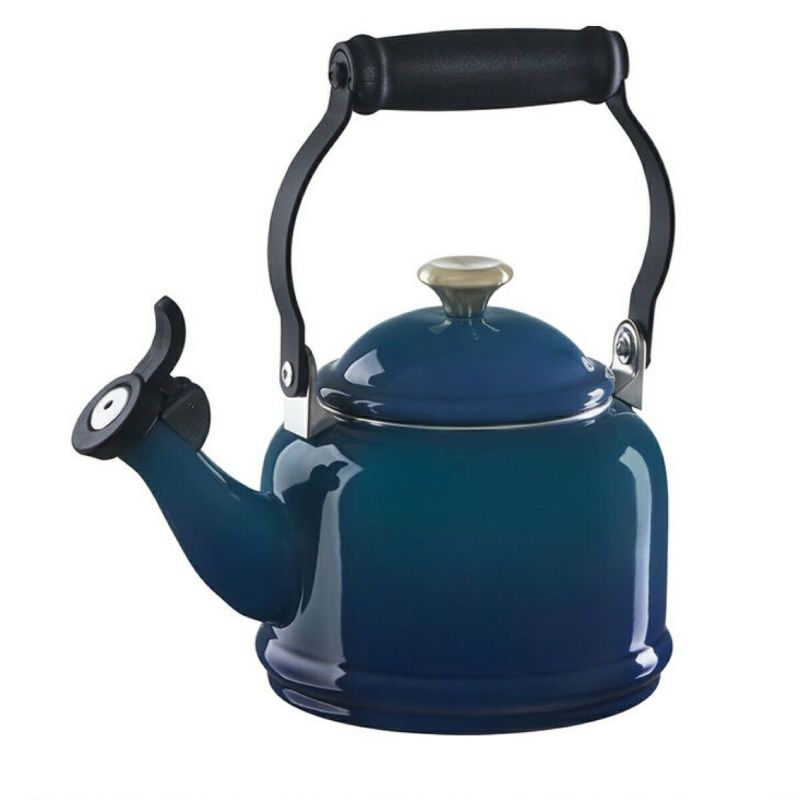 ル・クルーゼ 笛吹きケトル デミ 1.1L IH対応 ルクルーゼ やかん Le Creuset Demi Kettle Enamel-on-Steel  1-1/4-Quart Q9401 | アルファエスパス