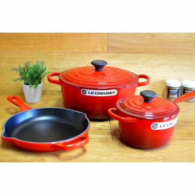 【送料無料】LeCreusetルクルーゼキャストアイアンクックウェア3点チェリーLeCreuset5-PieceEssentialCastIronCookwareSetCherry