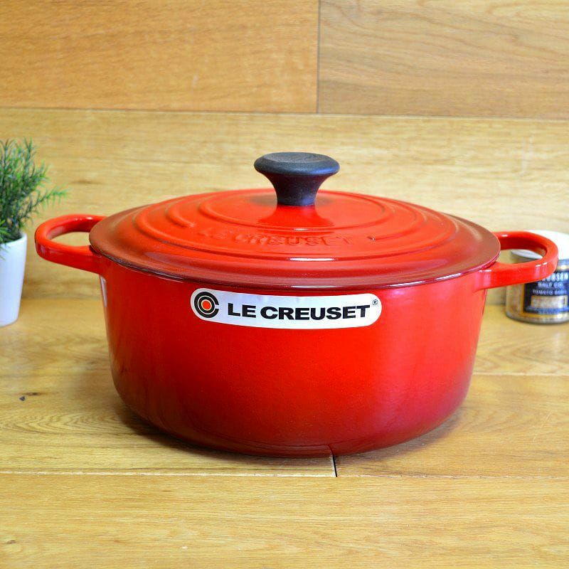 【送料無料】LeCreusetルクルーゼキャストアイアンクックウェア3点チェリーLeCreuset5-PieceEssentialCastIronCookwareSetCherry