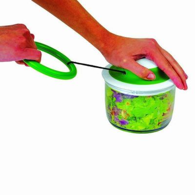 引くだけ簡単 手動チョッパー フードプロセッサー Chef'n VeggiChop Hand-Powered Food Chopper