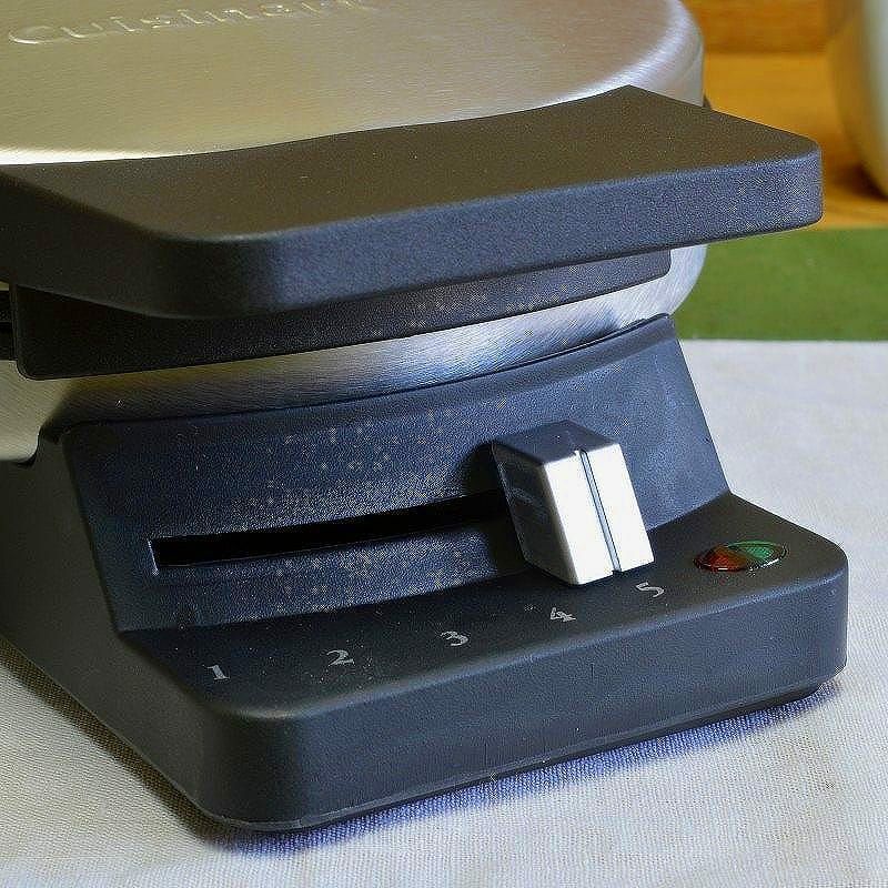 家庭用 クイジナート ワッフルメーカー 4枚焼 丸型 BPAフリー