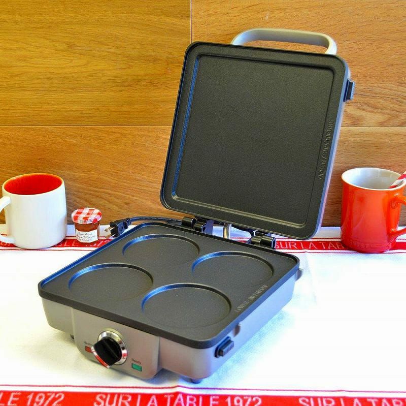 【送料無料】クイジナートワッフルメーカースクエアー4枚焼CuisinartWAF-1004-SliceBelgianWaffleMaker【smtb-k】【kb】