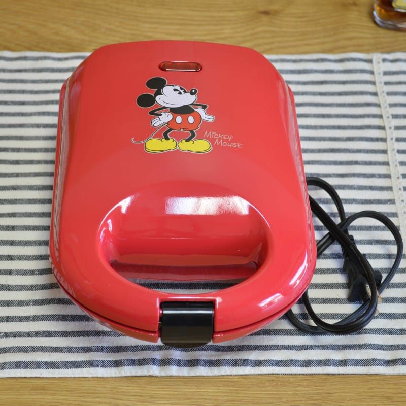 【30日間返金保証】【送料無料】ディズニーミッキーケーキポップメーカーDisneyDCM-8MickeyCakePopMaker,Mini,Red