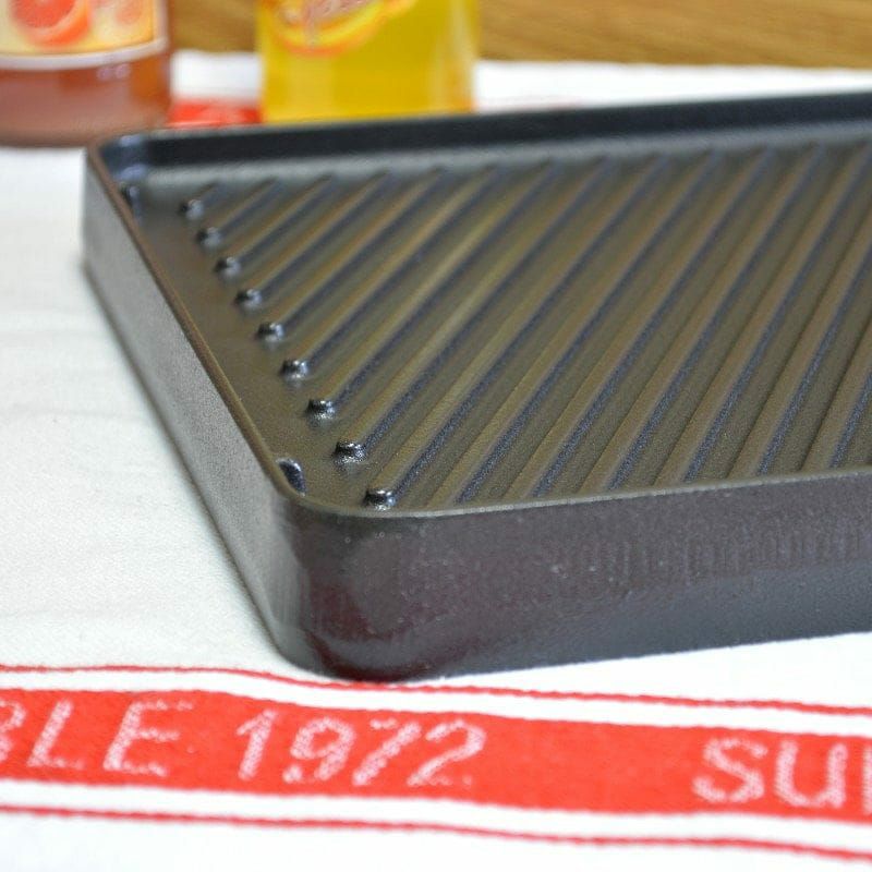 【送料無料】スイスマークラシックラクレットグリルラクレットオーブン8人用レッドSwissmarKF-770438-PersonClassicRaclettePartyGrill,RedEnamel【smtb-k】【kb】【RCP】【after20130308】