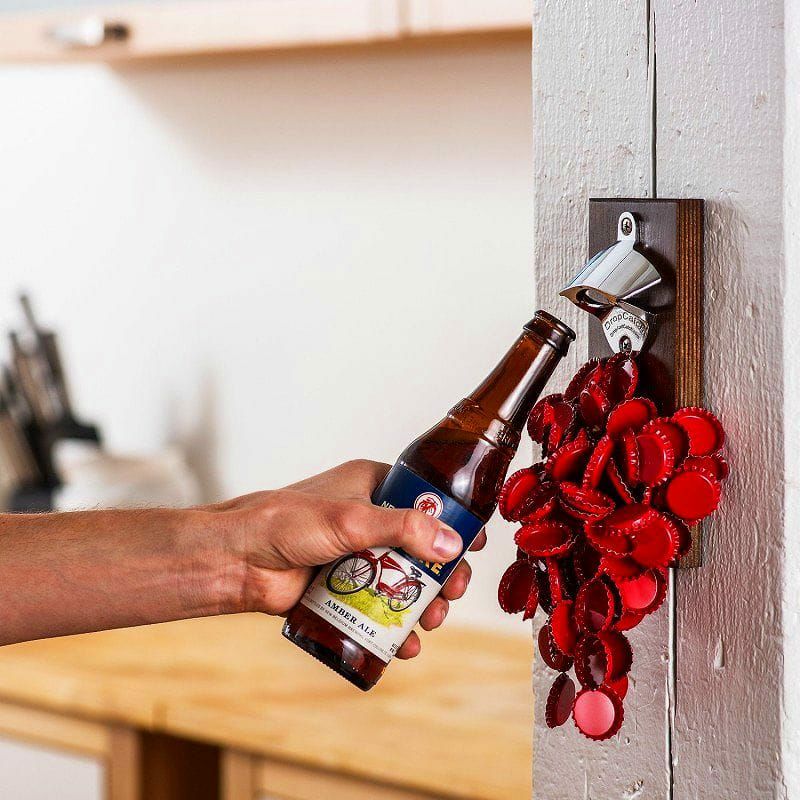 栓抜き おしゃれ マグネットキャッチ 壁掛け レトロ アメリカ DropCatch Magnetic Bottle Opener u0026 Cap  Catcher