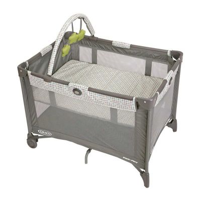 折りたたみプレイヤードバシネット子供赤ちゃんグレコGracoPack'nPlayOntheGoPlayard|IncludesFull-SizeInfantBassinet,PushButtonCompactFold,Pasadena