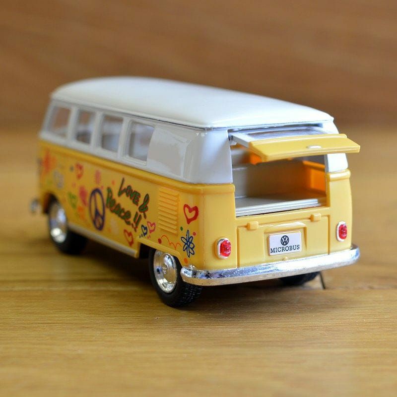 フォルクスワーゲンヒッピーバスおもちゃ1/32スケール（色の選択不可）VolkswagenClassicalHippieBus(1962)【RCP】