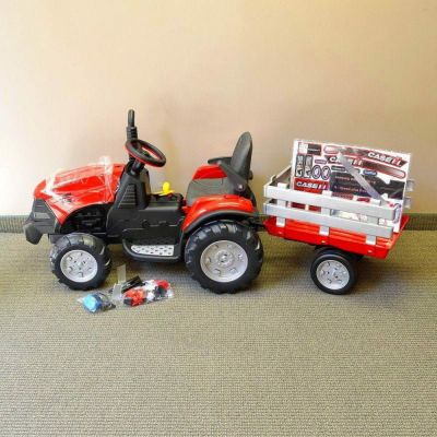 【組立要】ペグペレゴ マグナムトラクター＆トレーラー 12Vバッテリー付子供用電動自動車 3～7才用 電動カー Peg Perego Case IH Magnum Tractor and Trailer 12-Volt Battery-Powered Ride-On