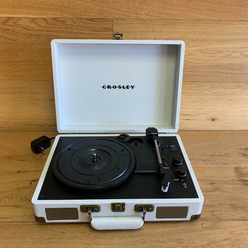 Crosley CR6010A ポータブル レコードプレーヤー 美味い