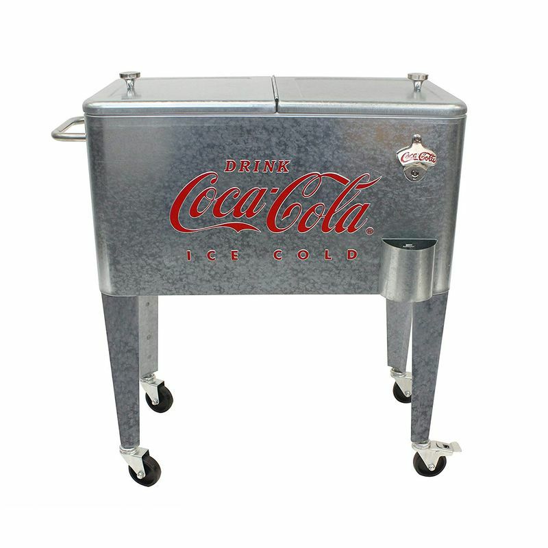 コカコーラ カート型 クーラーボックス 57L キャスター 栓抜き付 シルバー レトロ Leigh Country CP 98104  Galvanized Coca-Cola Rolling Cooler, 60 Quart Silver | アルファエスパス