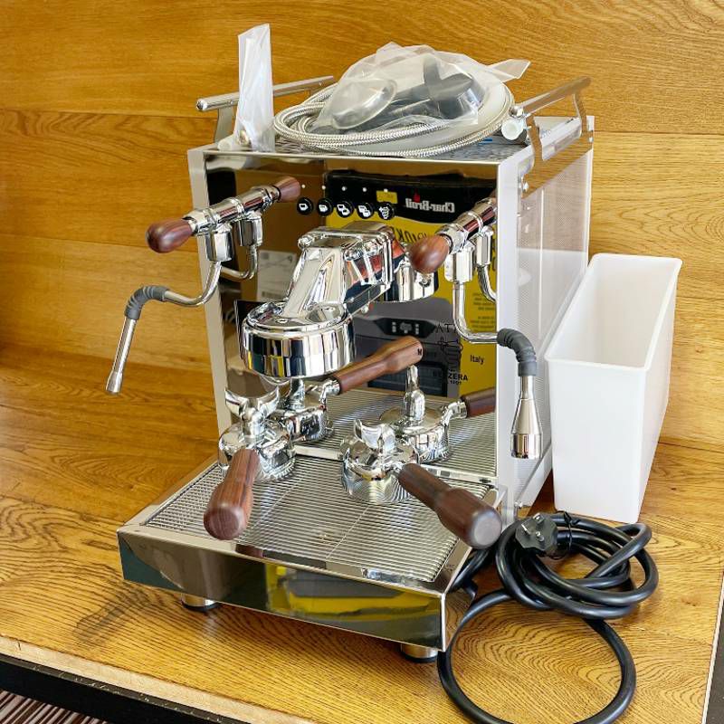 bezzera matrix de dual boiler espresso machine