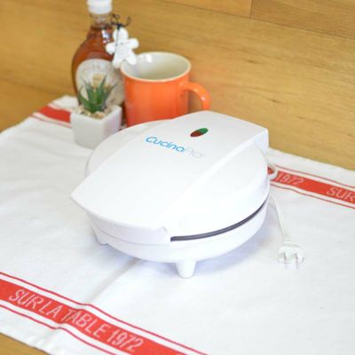 クッチーナプロワッフルコーンワッフルボウルメーカーCucinaProWaffleConeandBowlMaker1750