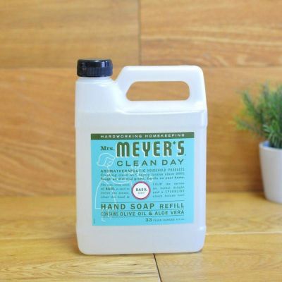 ミセスマイヤーズ ハンドソープ 石けん 975ml バジル Mrs. Meyers Liquid Hand Soap Refill, Basil Scent