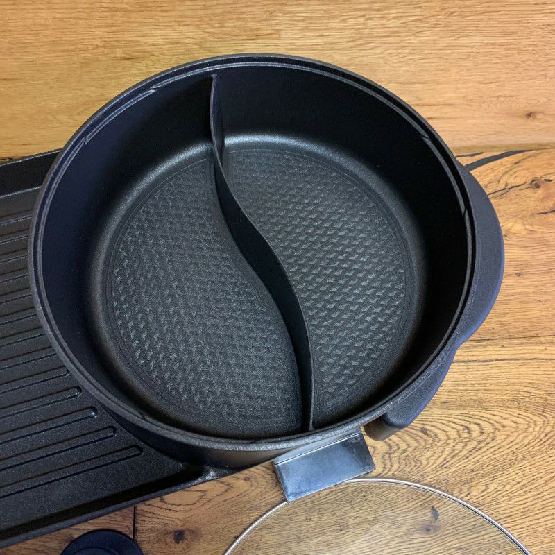 ホットプレート付電気仕切り鍋すき焼き焼肉SEAANElectricGrillIndoorHotPotMultifunctional,IndoorTeppanyakiGrill/ShabuShabuPotwithDivider-SeparateDualTemperatureContral,Capacityfor2-12People家電