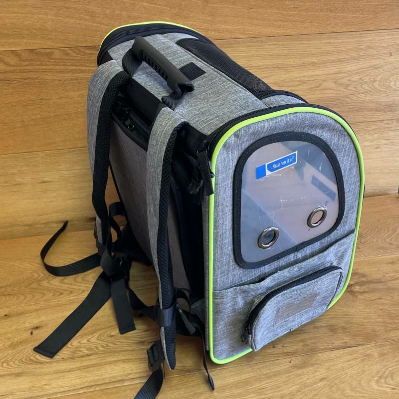 バックパック型ペットキャリーメッシュ8kgまで小型犬猫PecutePetCarrierBackpack,DogCarrierBackpack,ExpandablewithBreathableMeshforSmallDogsCatsPuppies,PetBackpackBagforHikingTravelCampingOutdoorHoldPetsUpto18Lbs