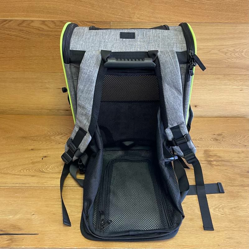 バックパック型ペットキャリーメッシュ8kgまで小型犬猫PecutePetCarrierBackpack,DogCarrierBackpack,ExpandablewithBreathableMeshforSmallDogsCatsPuppies,PetBackpackBagforHikingTravelCampingOutdoorHoldPetsUpto18Lbs