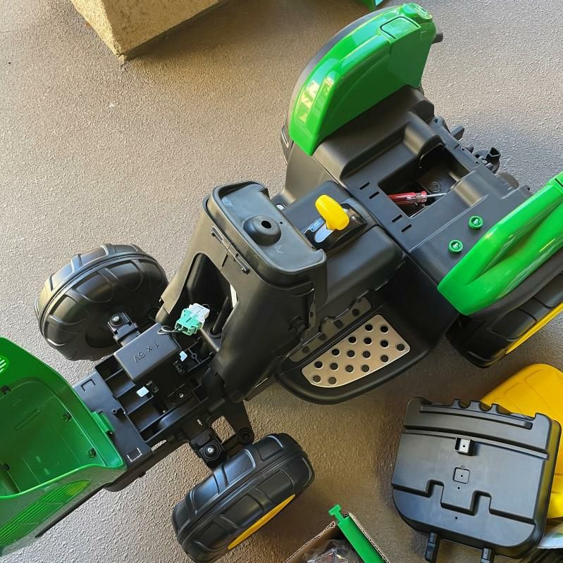 ペグペレーゴファームトラクター＆トレーラーおもちゃ自動車電動カーPegPerego6VJohnDeerePowerPullTractorPoweredRide-On