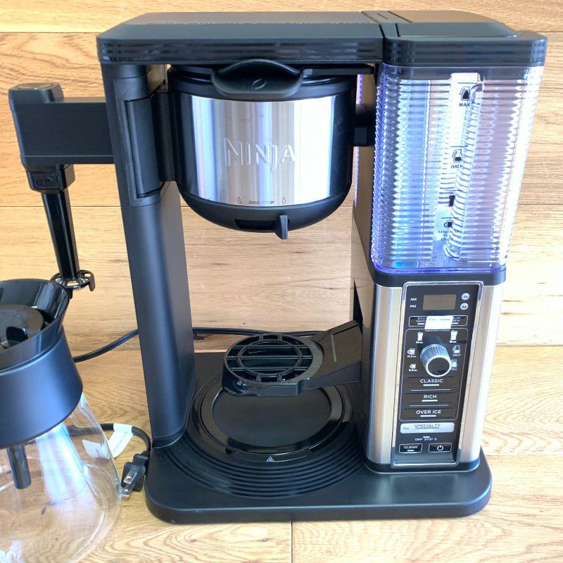 コーヒーメーカー量が選べるガラスカラフェスペシャリティニンジャNinjaSpecialtyCoffeeMaker,with50Oz.GlassCarafe,BlackandStainlessSteelFinish家電