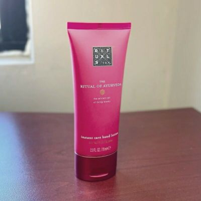 ハンドクリーム リチュアルズ アーユルヴェーダ 70ml 保湿 ハンドローション インディアンローズ アーモンドオイル オランダ The Ritual of Ayurveda, hand lotion, 70 ml