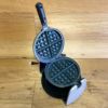 オスターフリップ式ワッフルメーカーラウンド型丸型ダイアモンドフォースOsterDiamondForceNonstickFlipWaffleMaker