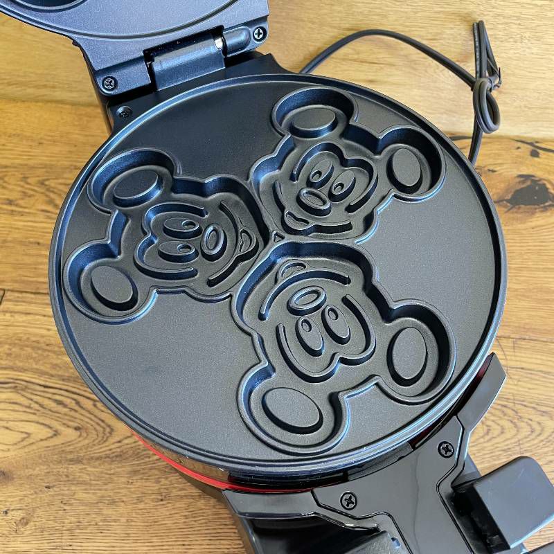 家庭用 ディズニー ミッキーマウス 90周年記念 ワッフルメーカー ダブル フリップ Mickey Mouse 90th Anniversary  Double Flip Waffle Maker 家電 | アルファエスパス