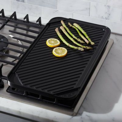 リバーシブル グリルプレート 両面 ノンステック セラミック PTFE PFOAフリー Crate＆Barrel Reversible Ceramic Double Griddle 3560CRAC