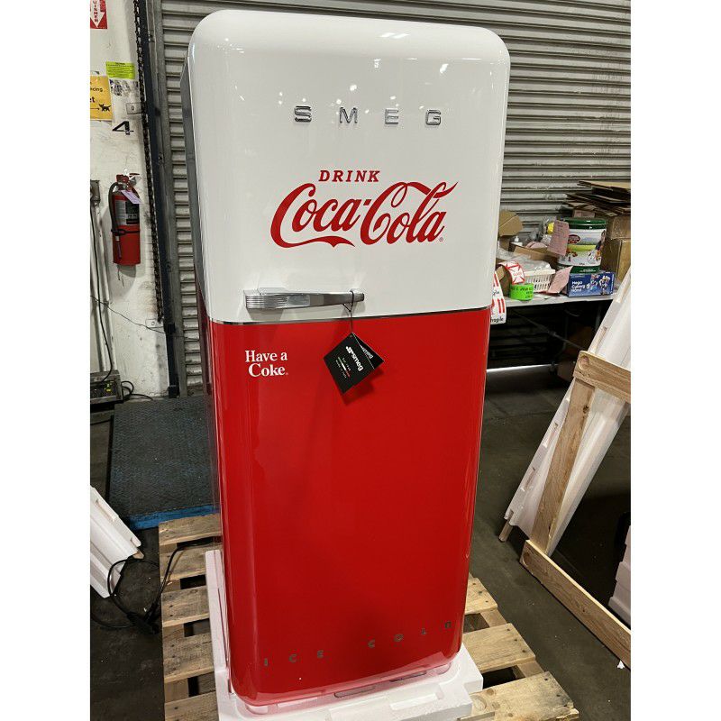 冷蔵庫 冷凍庫 スメッグ レトロ コカコーラ ビンテージ SMEG Fab 28 