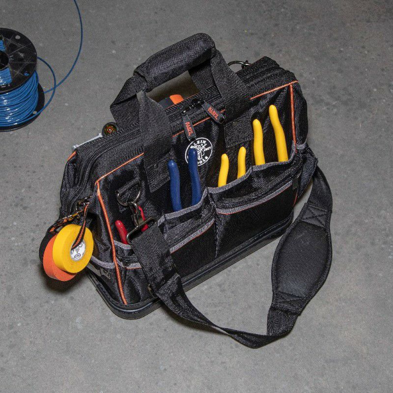 クラインツールLEDライト付き31ポケット工具バッグKleinToolsToolBag,TradesmanProLightedToolBag,31Pockets