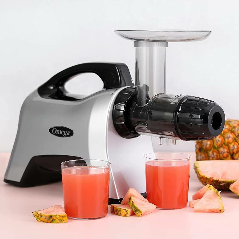 スロージューサーオメガコンパクトシルバーOmegaJuicersCNC80SCompactSlowSpeedMulti-PurposeNutritionCenterJuicerwithQuietMotorCreatesContinuousFreshHealthyFruitandVegetableJuiceat80RPM,200-Watts,Silver家電