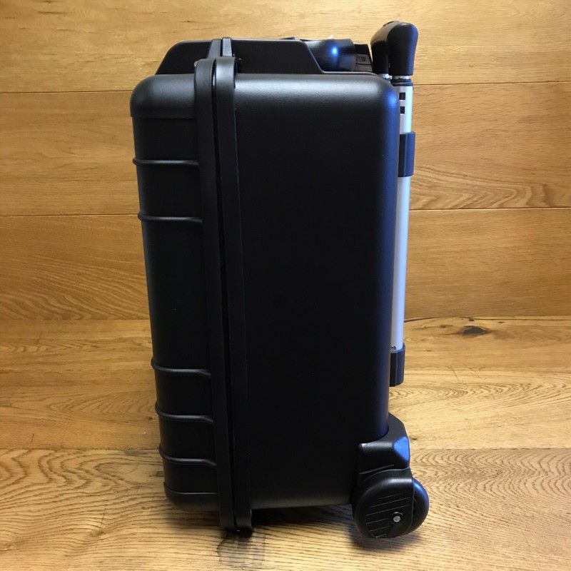 ボトル用トラベルキャリーケース7本ワインビン持ち運びT.Z.CaseInternationalT.z7-BottleWheeledWineCase,MoldedPolypropylene