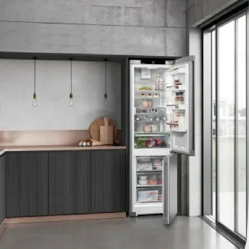 Liebherr冷蔵庫LED照明製氷機幅61cm362LFreestandingBottomFreezerRefrigeratorwith12.8cu.ft.TotalCapacity24InchC5740IM家電【代引不可】