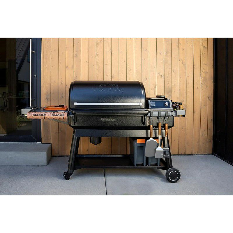 ペレットグリル燻製機トレガーアイロンウッドXLデジタルスモーカーキャスター付TraegerIronwoodXLWoodPelletGrillandSmokerBlack家電【代引不可】