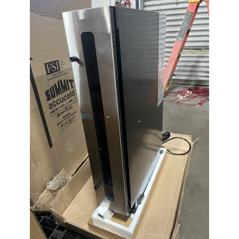 ビルトイン冷蔵庫357Lガラスドアワイヤーシェルフ6段SummitSCR1400W24Inch12.6cu.ft.CapacityFreestandingGlassDoorBeverageCenterwithLock家電【代引不可】