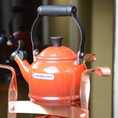 【送料無料】ル・クルーゼデミケトルチェリーレッド1.25QTLeCreuset11/4QT.Enamel-on-SteelDemiTeakettle,CherryQ9401-67