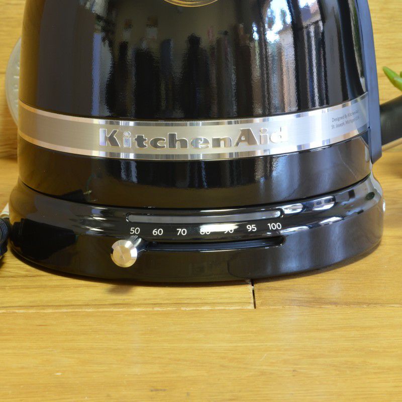 キッチンエイドプロライン温度計付温度調節可能電気ケトル1.5LオニキスブラックKitchenAidKEK1522OBKettle-OnyxBlackProLineElectricKettle家電