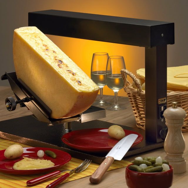 スイスマーラクレットグリル8人用マホガニーオーバルSwissmarKF-77066Matterhorm8-PersonRaclette,Black家電